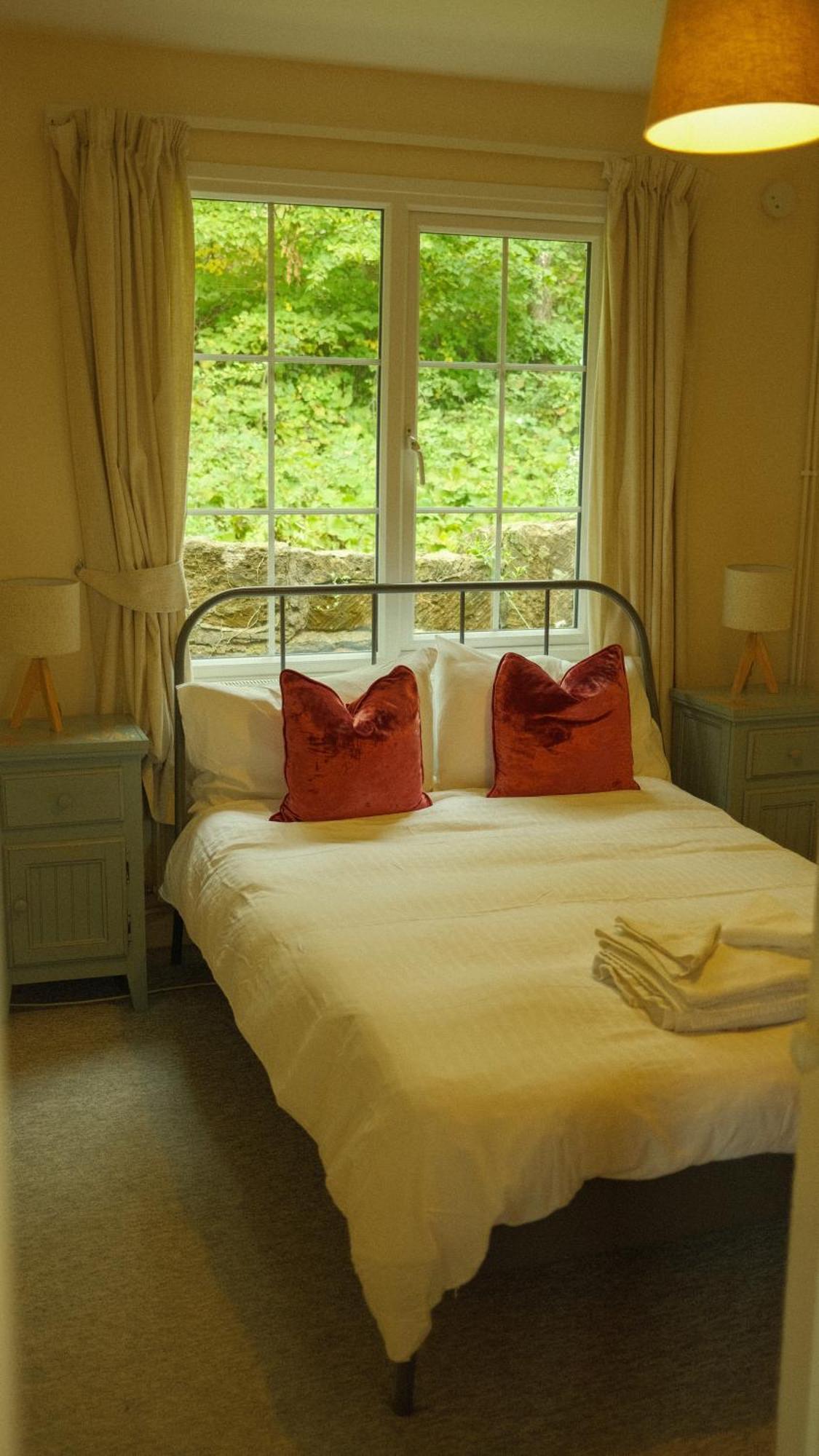 Spacious Home In Bath, Nature And City! 外观 照片