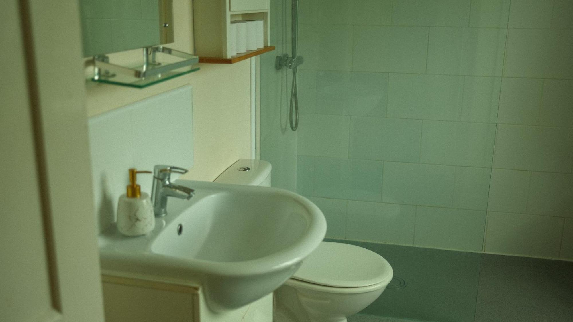Spacious Home In Bath, Nature And City! 外观 照片